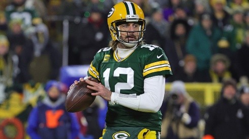 Aaron Rodgers in action during the Packers' 37-10 win over the Vikings in Week 17.