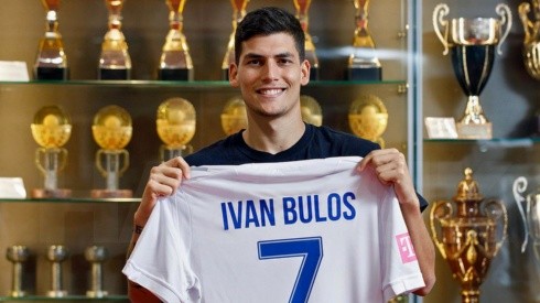 Iván Bulos posando con la número 7. (Foto: Instagram)
