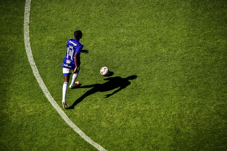 Pedro Vilela/Getty Images - Cacá, do Cruzeiro em jogo do Brasileirçao Série B de 2020.