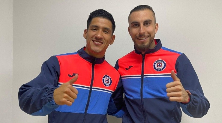 Los dos refuerzos de La Máquina llegados de Chivas. (@CruzAzul)