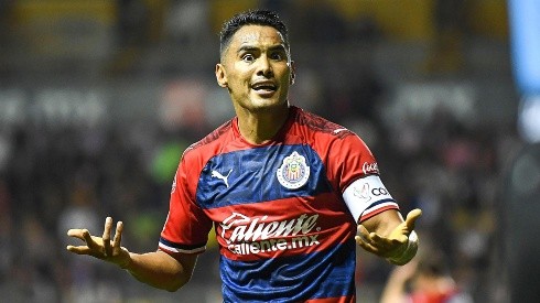 Vázquez asegura que Peláez le prometió que él no saldría de Chivas