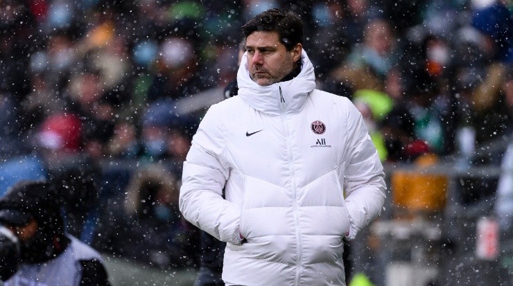 Mauricio Pochettino is apparently in a hot seat. (Marcio Machado/Getty Images)