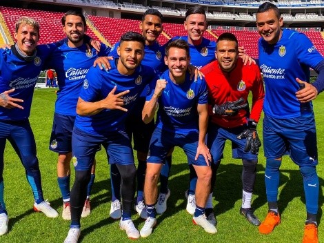 Los jugadores de Chivas para enfrentar a Mazatlán