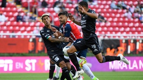 Chivas vence a Mazatlán 3-0