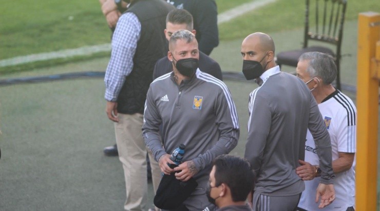 Diente López reportó en el Volcán. (@garymtzjr)