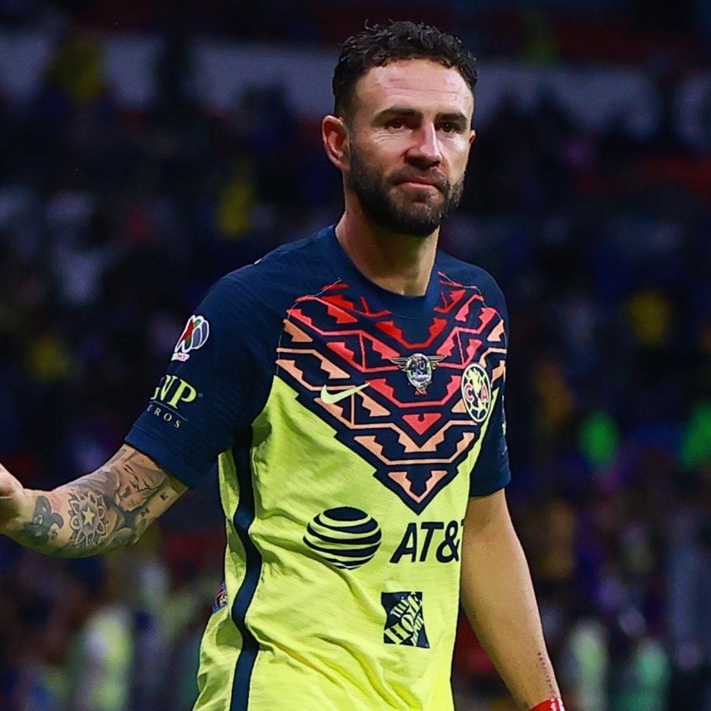 Layún intenta presumir sus logros y Casillas le da estocada