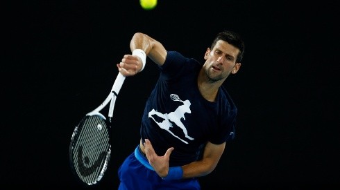 Novak Djokovic está fora do Aberto da Austrália e deportado do país