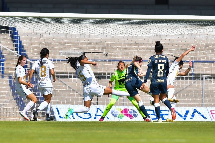 El remate de Katty que le dio la victoria a las Aguilácticas (Imago 7)