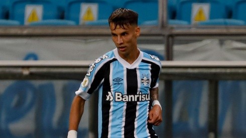 Foto: (Maxi Franzoi/AGIF) - Ferreirinha, do Grêmio, entrou no radar do Flamengo
