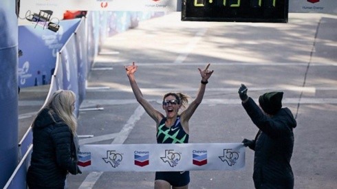 A los 37 años, una agente inmobiliaria quebró el récord estadounidense en maratón