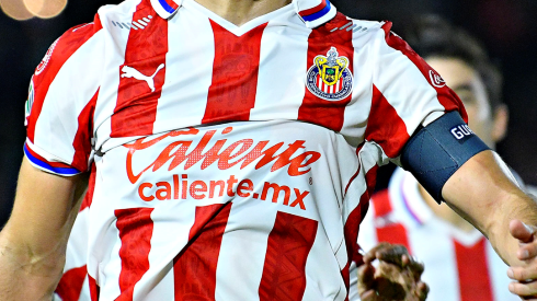 Sergio Flores llevó el gafete de capitán con tan solo 30 partidos en Liga MX
