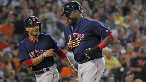 Mookie Betts con David Ortíz en Boston Red Sox