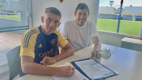 El hijo de un multicampeón con Boca firmó su primer contrato con el Xeneize