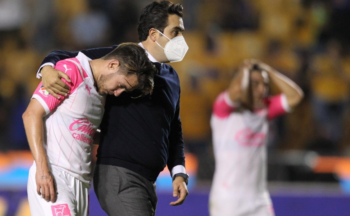 Que se concentre en la cancha y no en el microfono