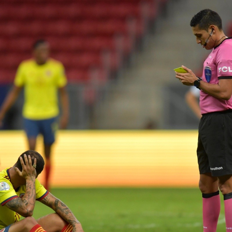 El árbitro de los malos recuerdos será el encargado del partido Colombia vs. Perú