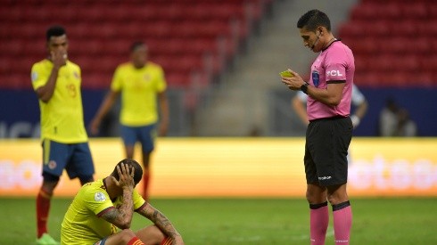 El árbitro de los malos recuerdos será el encargado del partido Colombia vs. Perú