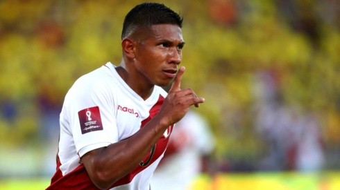 Edison Flores anotó el 1-0 de Perú ante Colombia en Barranquilla. (Foto: Getty Images)