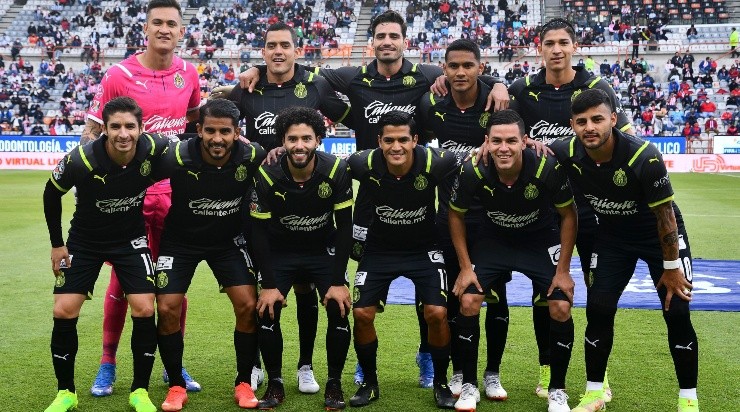 Pachuca, Hidalgo, 16 de enero de 2022. Foto oficial de equipo de Chivas, durante el partido de la jornada 2 del torneo Grita Mexico Clausura 2022 de la Liga BBVA MX, entre los Tuzos de Pachuca y las Chivas Rayadas de Guadalajara, celebrado en el estadio Hidalgo. Foto: Imago7/ Rafael Vadillo
