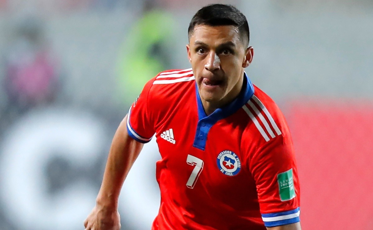 Alexis Sánchez anota fantástico gol de tiro libre para Chile contra Bolivia en Eliminatorias Mundialistas
