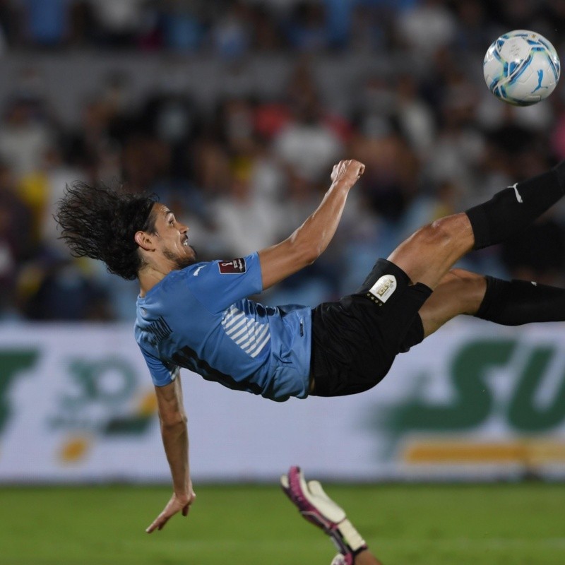 VIDEO | Cavani le metió un particular gol de chilena a Venezuela