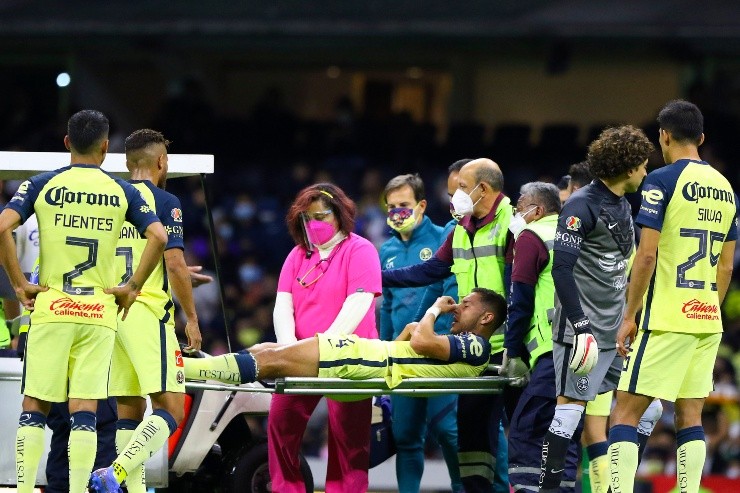 Cácares debió salir en camilla (Imago 7)