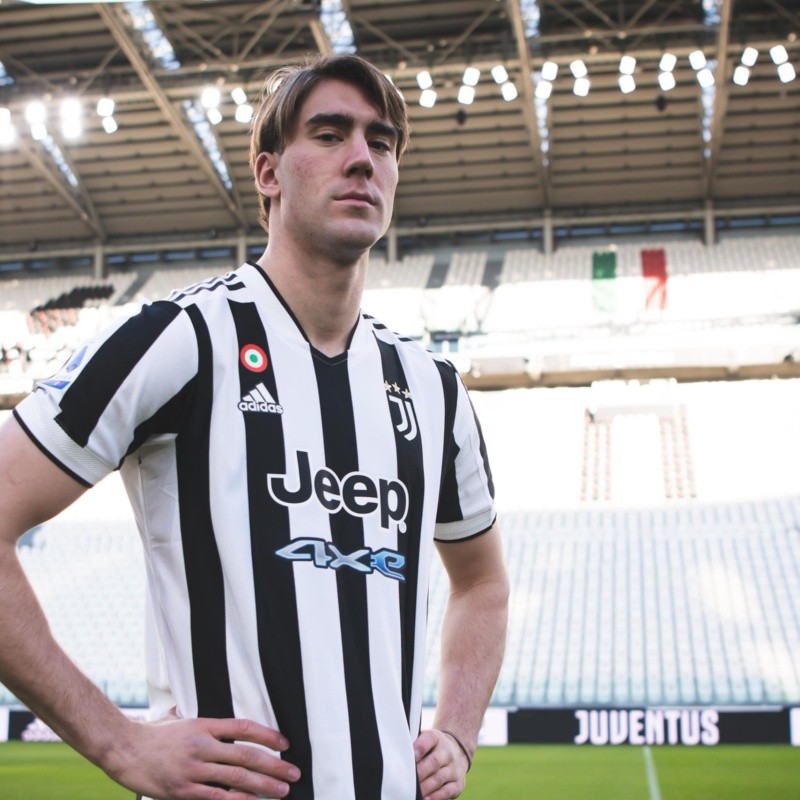 Vlahovic empieza a devolverle la inversión a Juventus con golazo en su debut