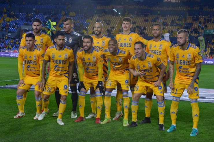 Lichnovsky fue amonestado a los 33 minutos | Foto: Getty Images 