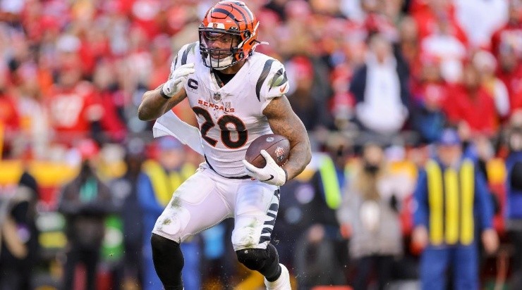 Joe Mixon (Photo by David Eulitt/Getty Images)