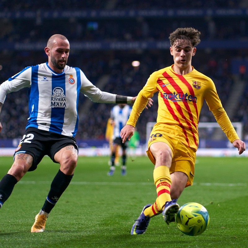 Barça arranca empate com Espanyol no fim do jogo com atacante contestado