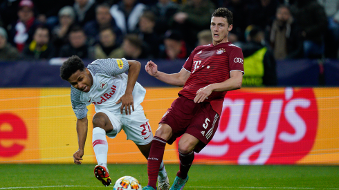 Acción de juego entre Salzburgo vs Bayern Múnich.