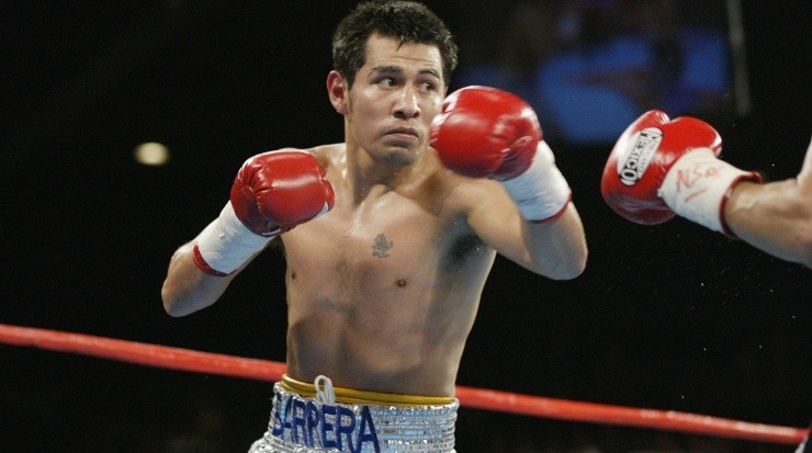 Marco Antonio Barrera is one of the best Mexican fighters ever. (Jed Jacobsohn/Getty Images)