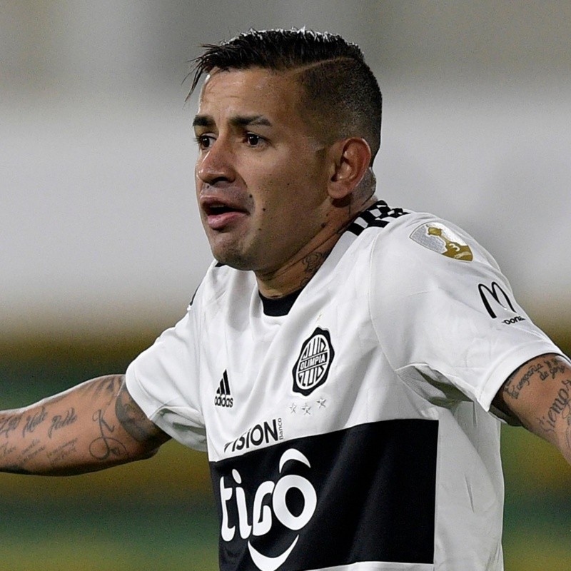 ¿Qué pasó, Derlis? Otro insólito errado para Olimpia en la Libertadores