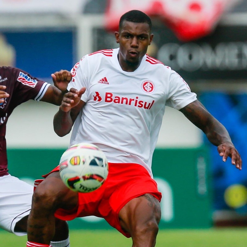 Mercado da Bola - O centroavante Wesley Moraes, que já foi a maior