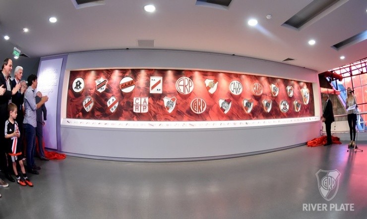 En 2016, el Museo River inauguró un espacio con todos los escudos (Prensa River)
