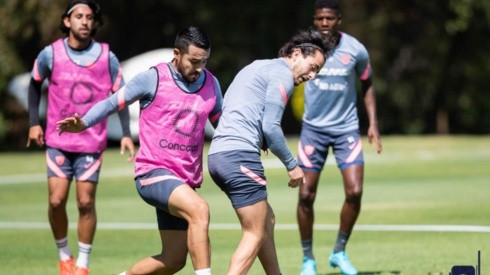 El equipo continúa con la preparación