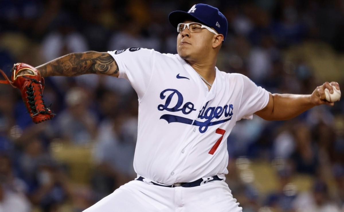 Julio Urías, el pitcher mexicano mejor pagado