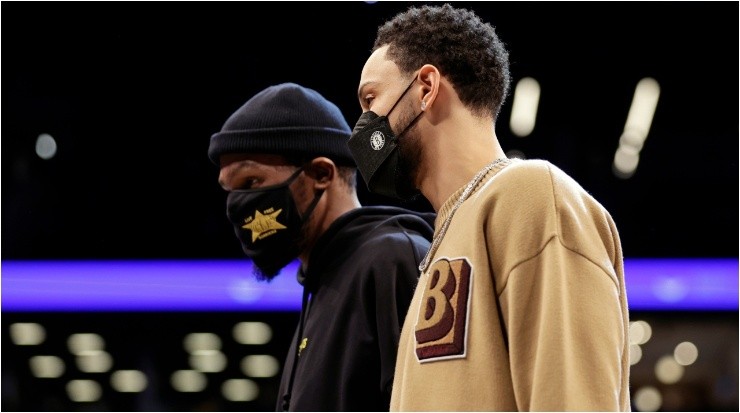 Kevin Durant y Ben Simmons (Foto: Adam Hunger | Getty Images)