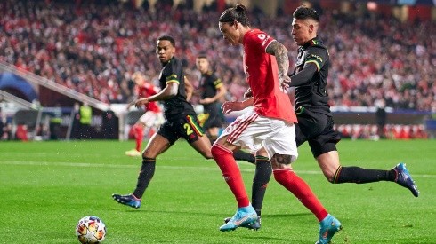 Darwin Núñez, uruguayo de Benfica y Edson Álvarez, mexicano de Ajax.