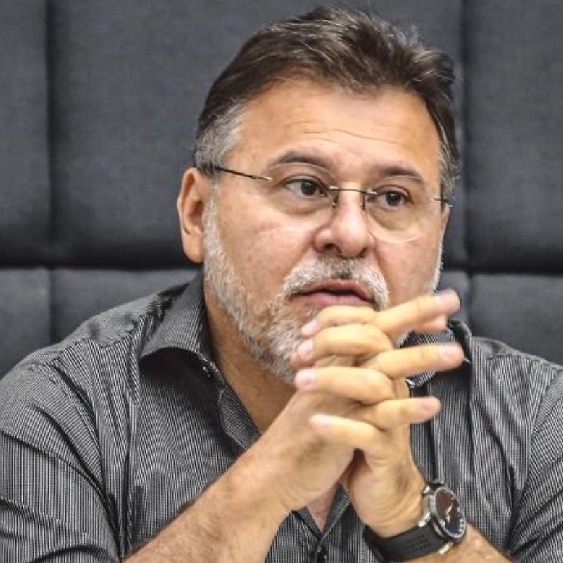 Robinson de Castro é ágil no mercado e garante zagueiro para o Ceará