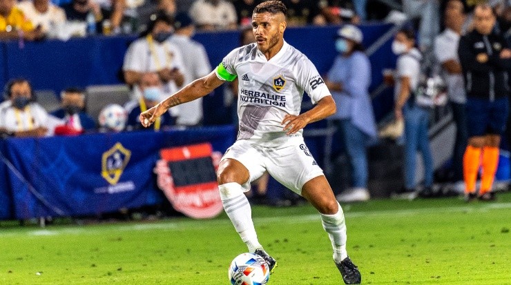 Jonathan dos Santos could not conquer a title with LA Galaxy. (Shaun Clark/Getty Images)