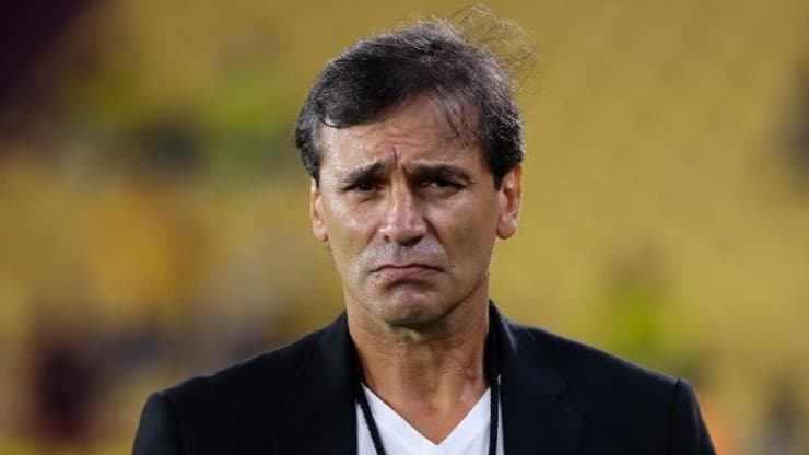 Foto: Franklin Jacome/Getty Images/ Conheça Fábian Bustos, novo treinador do Santos que fez sucesso no futebol do Equador