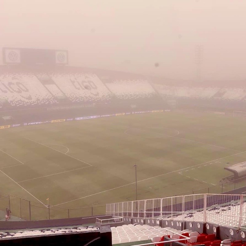 Se suspendió el partido de Olimpia por una tormenta de humo