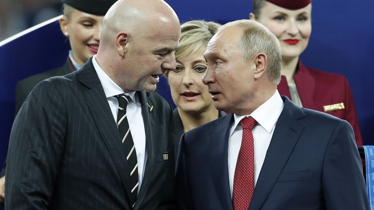 Vladimir Putin con  Gianni Infantino, presidente de la FIFA