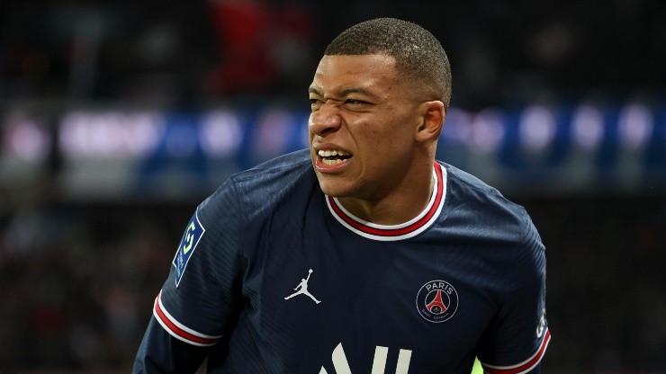 Mbappé vuelve a ser tentado por PSG.