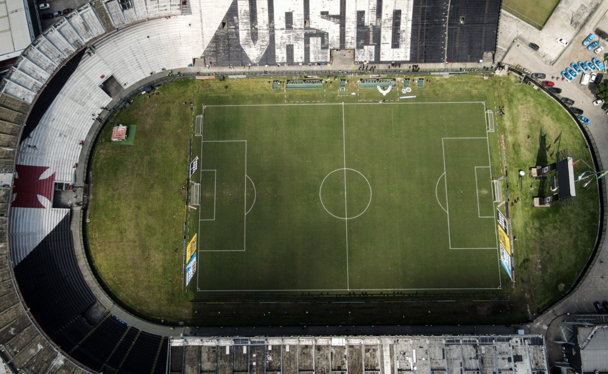 Com Fla no Maracanã, 'Vasco mandará todos os jogos em São Januário', diz  Campello - Jornal O Globo