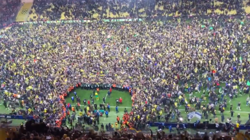 Los hinchas de Nantes celebraron con fuerza la clasificación a la final.