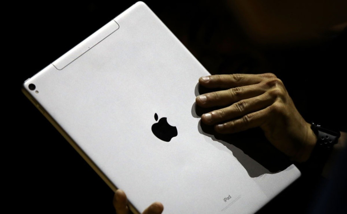 Apple: Das Unternehmen erwägt laut durchgesickerten Informationen die Entwicklung eines faltbaren 20-Zoll-iPad.