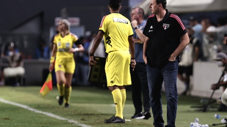 Rogério Ceni no comando do São Paulo (Foto: Ettore Chiereguini/AGIF)