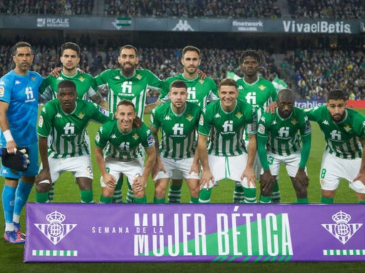 Bravo sumó su tercera titularidad consecutiva con los Béticos | Foto: Real Betis  