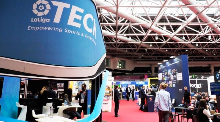 An innovative conference summit will complement your business and networking meetings. With a focus on the Americas, explore the latest trends, shifts and evolutions in the sports media and tech industry.